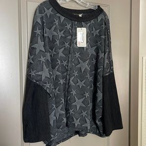 Black & gray boutique shirt with stars, NWT, size XL, smoke free home